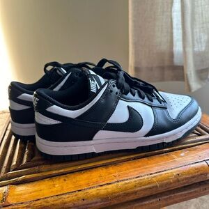 Nike women’s panda dunks